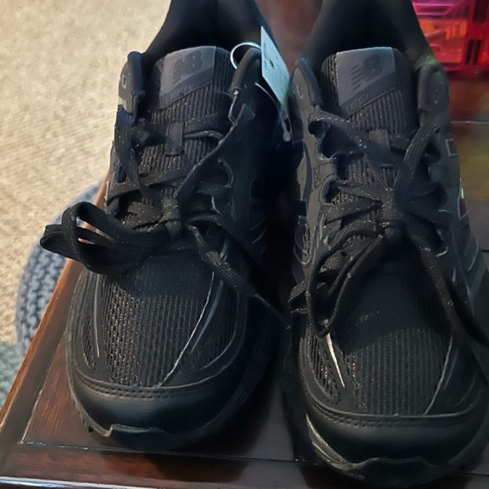 Shoes for Crews New-New Balance for Women